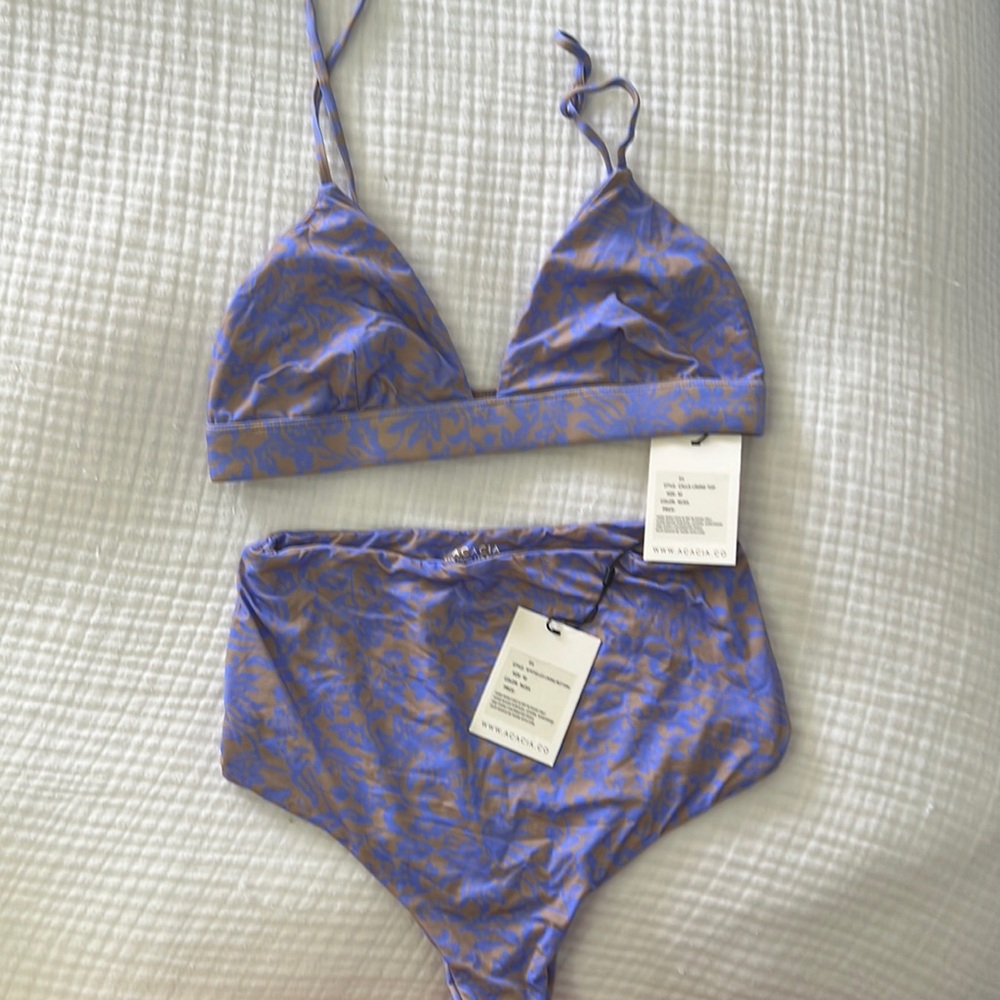 Acacia Swimwear color Nusa lining set size medium NWT